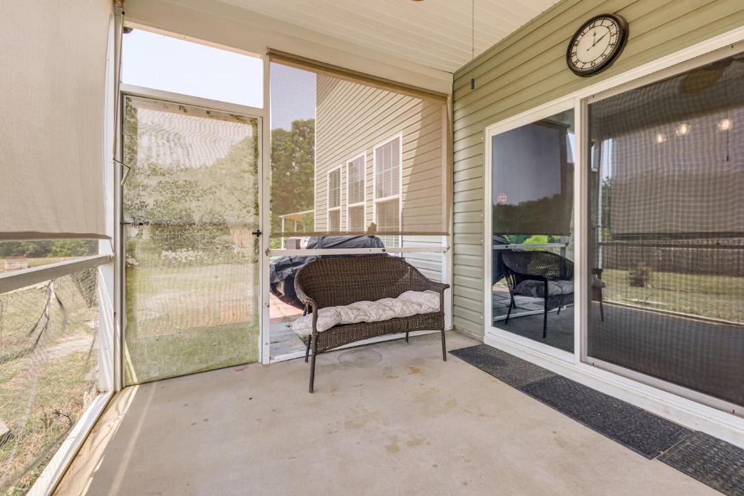 Moncks Corner House | Lakes, Gardens & More! Getaway in Moncks Corner