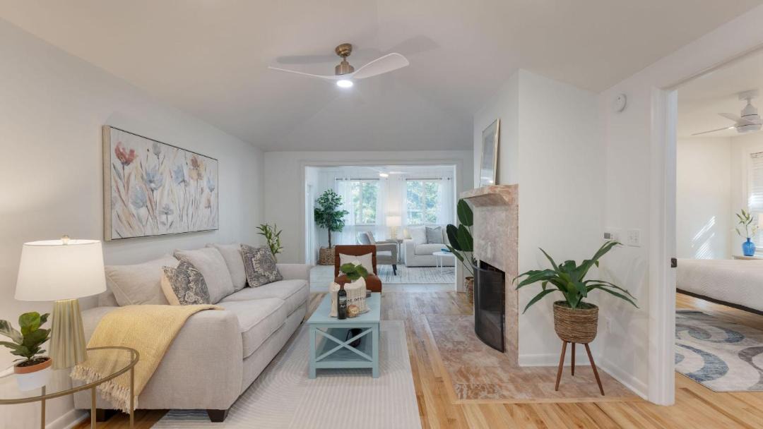 Twin Oaks House | 52 Twin Oaks - Conch Cottage by AvantStay