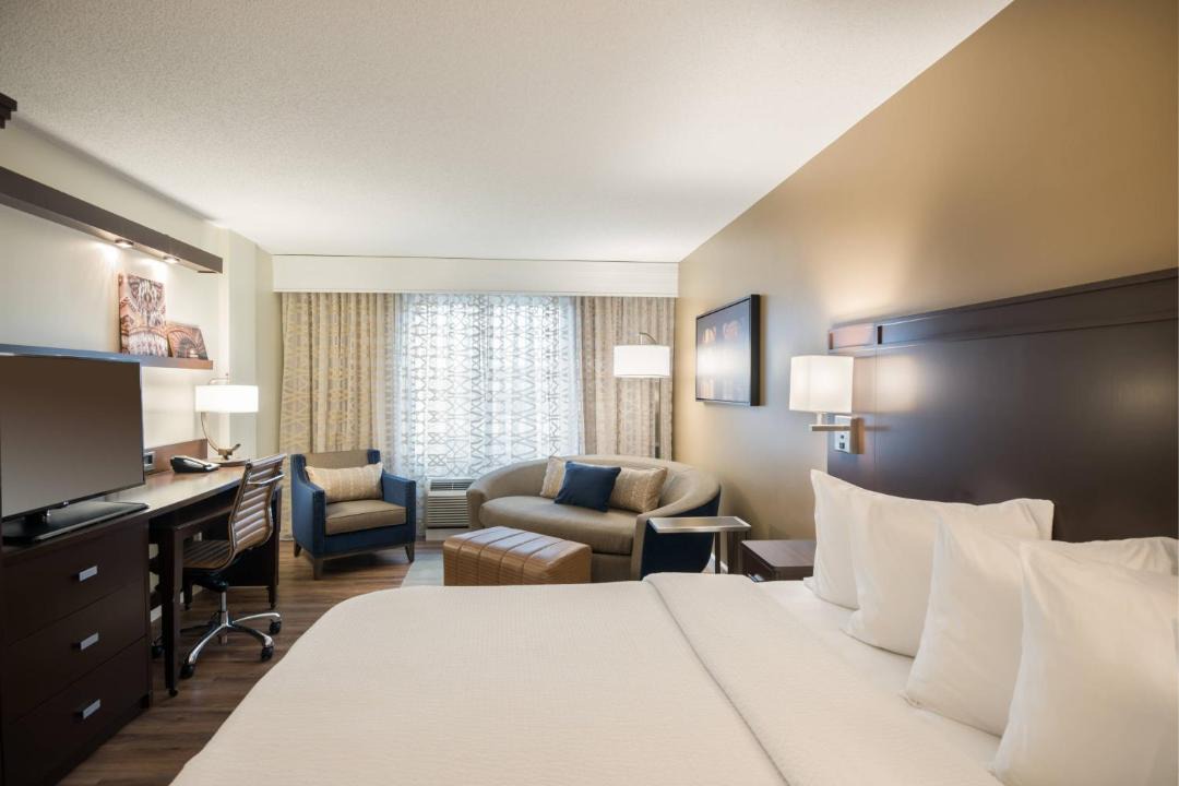 Ansonborough Hotel | Courtyard by Marriott Charleston Historic District