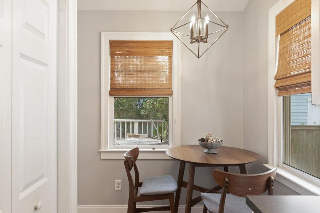 Westside Apartment | Spacious and Quiet One Block off King Street