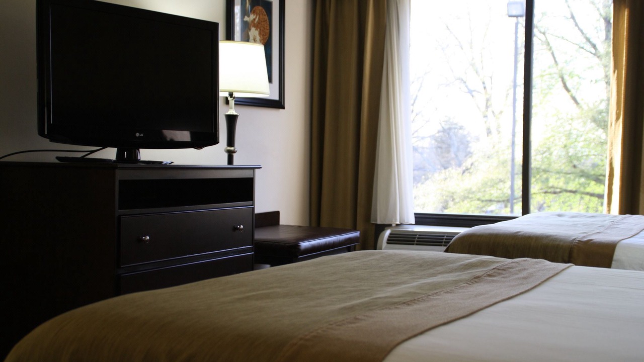 Photo of Bedroom in Executive Park