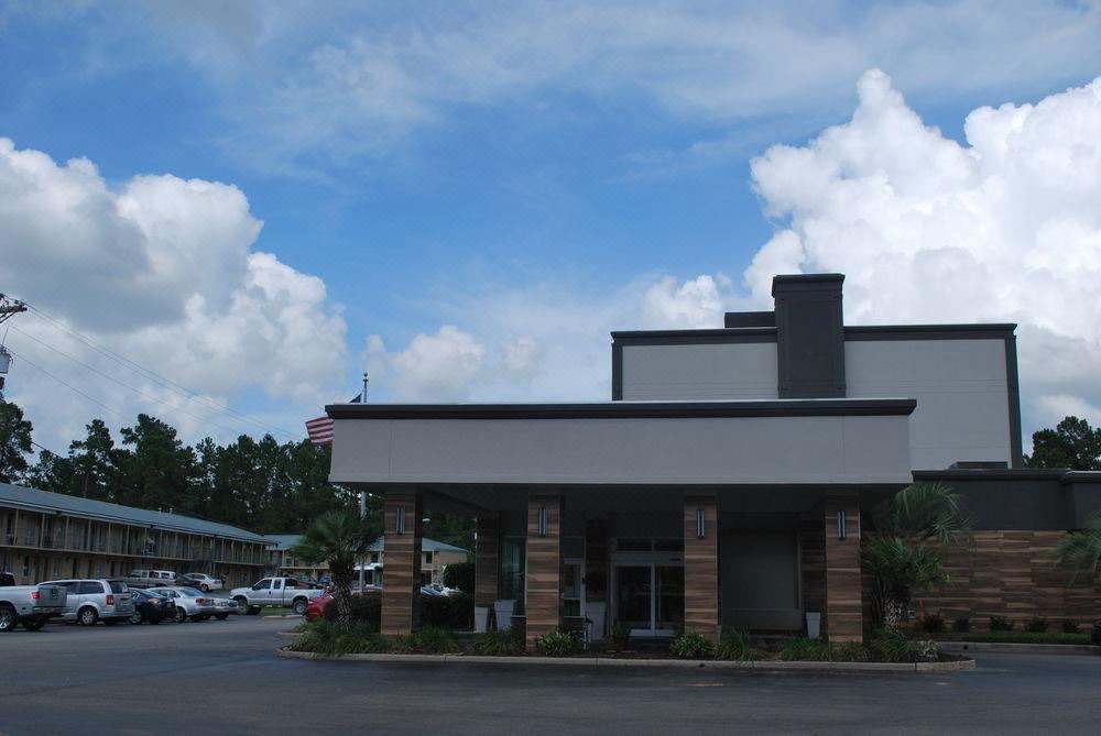 Photo of Buildings in Summerville
