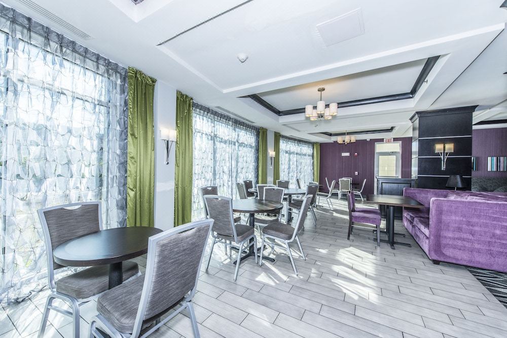 Photo of Livingroom in North Charleston