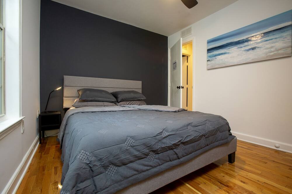 Photo of Bedroom in Westside