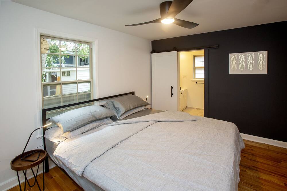 Photo of Bedroom in Westside