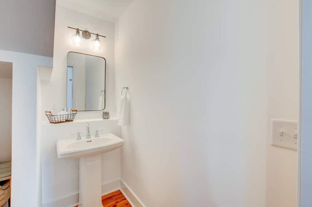 Photo of Bedroom in Westside