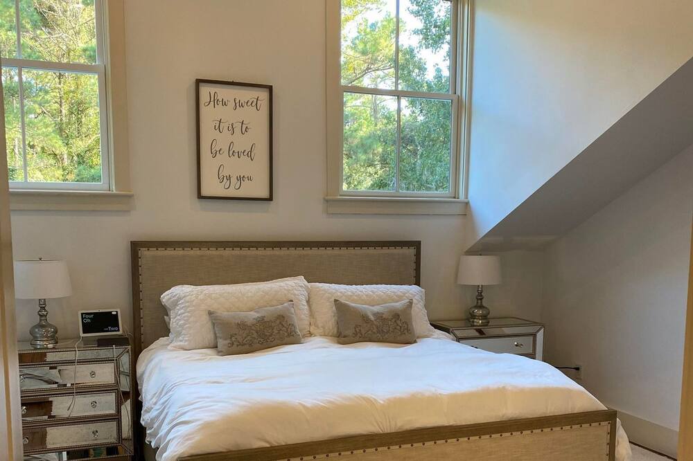 Photo of Bedroom in Habersham