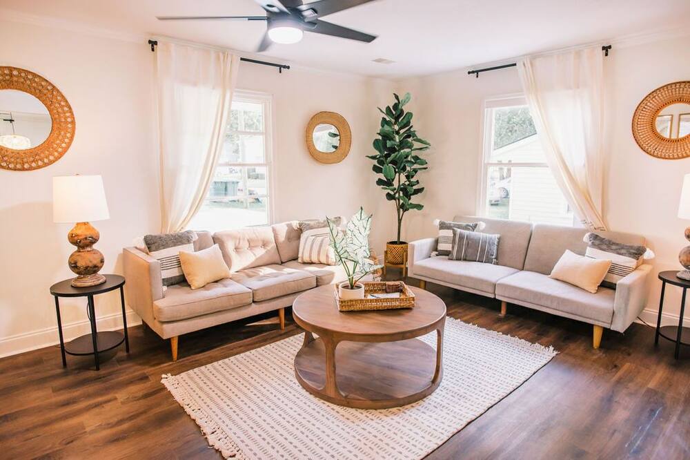 Photo of Bedroom in Hanahan