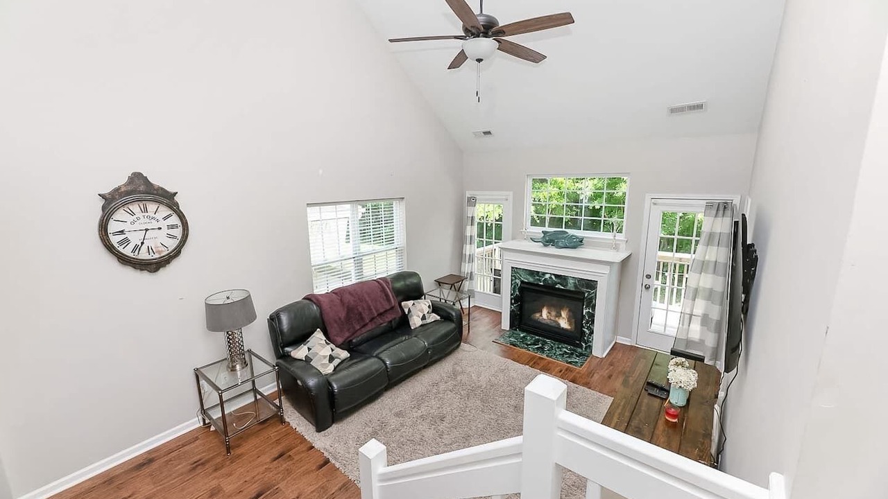 Photo of Livingroom in Goose Creek