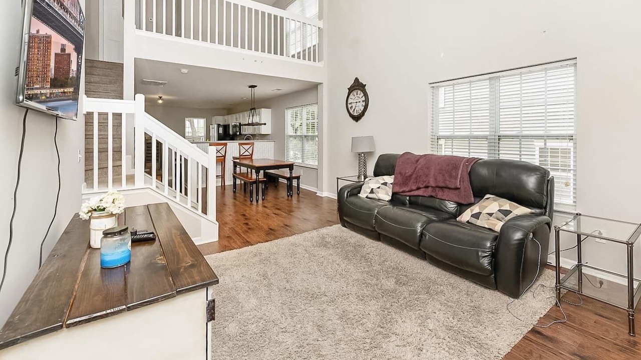 Photo of Livingroom in Goose Creek