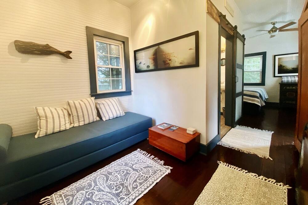 Photo of Livingroom in Sullivan's Island