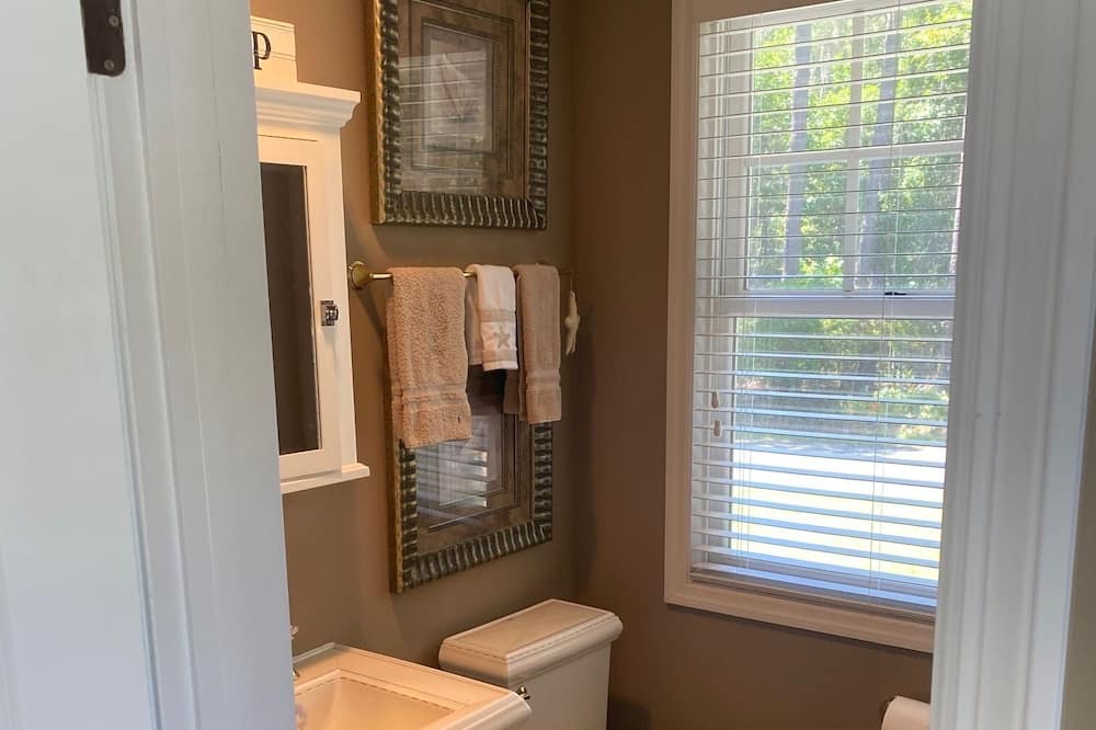 Photo of Bathroom in Daufuskie Island