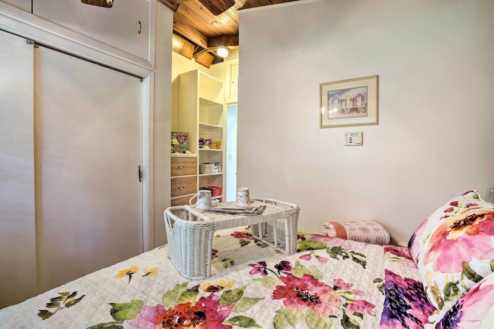Photo of Bedroom in Summerville Historic District