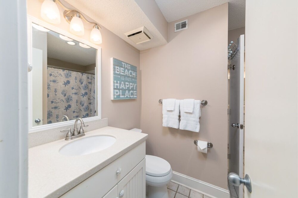 Photo of Bathroom in Oceanmarsh Subdivision