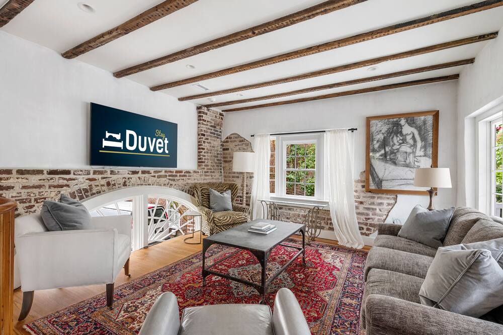 Photo of Livingroom in South of Broad