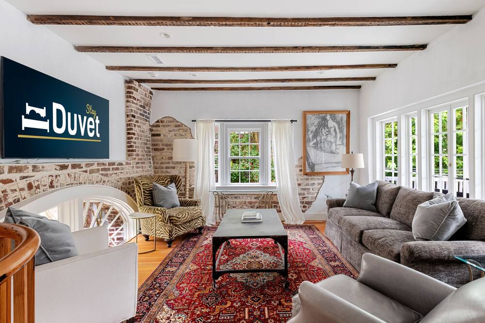 Photo of Livingroom in South of Broad