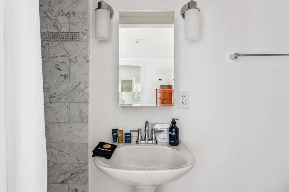 Photo of Bathroom in South of Broad