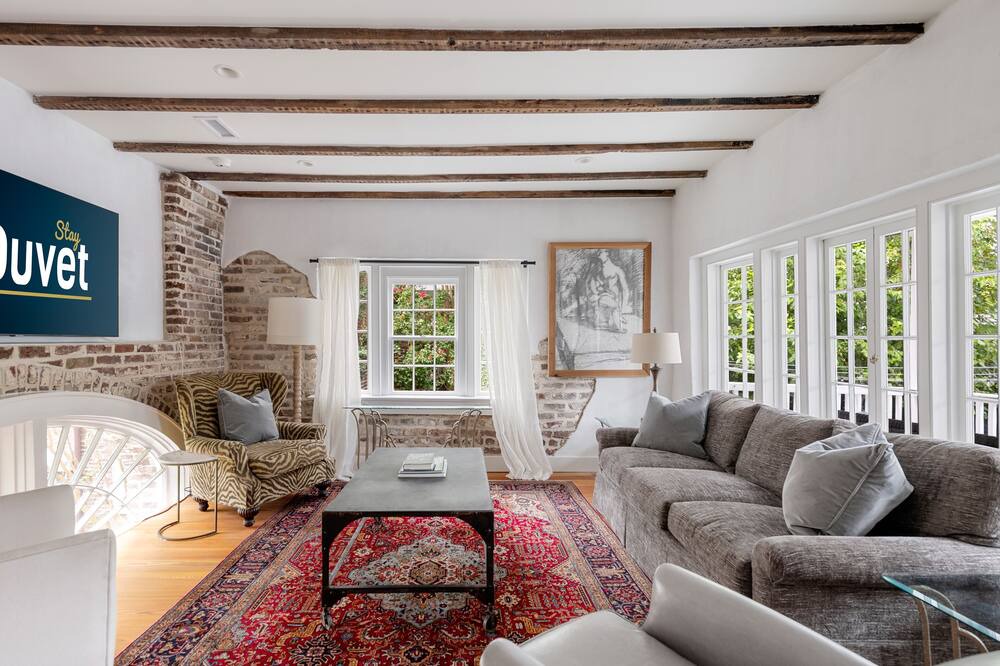 Photo of Livingroom in South of Broad