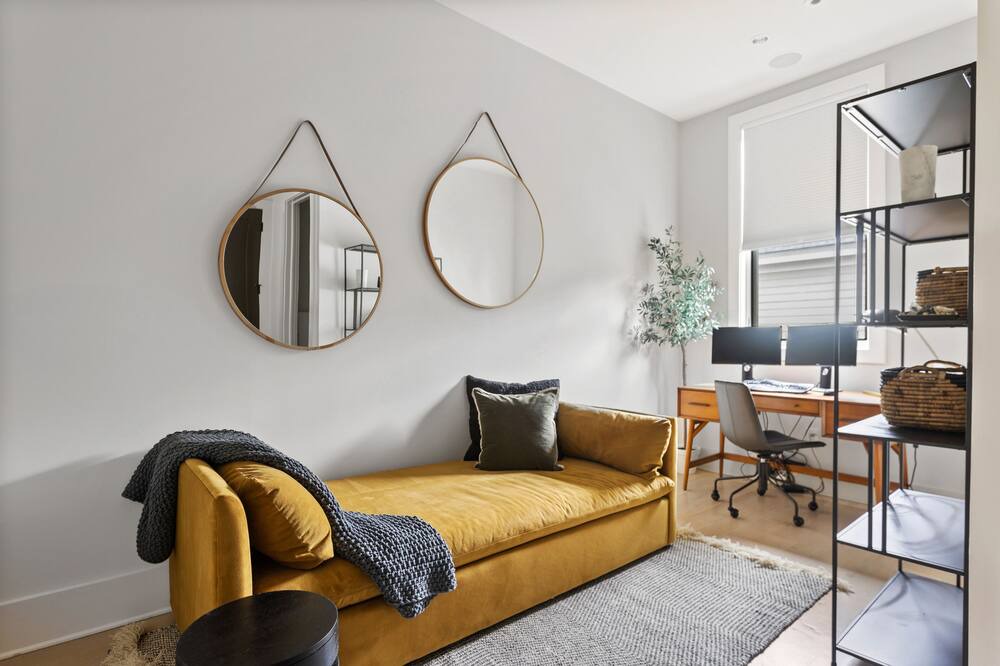 Photo of Livingroom in Westside