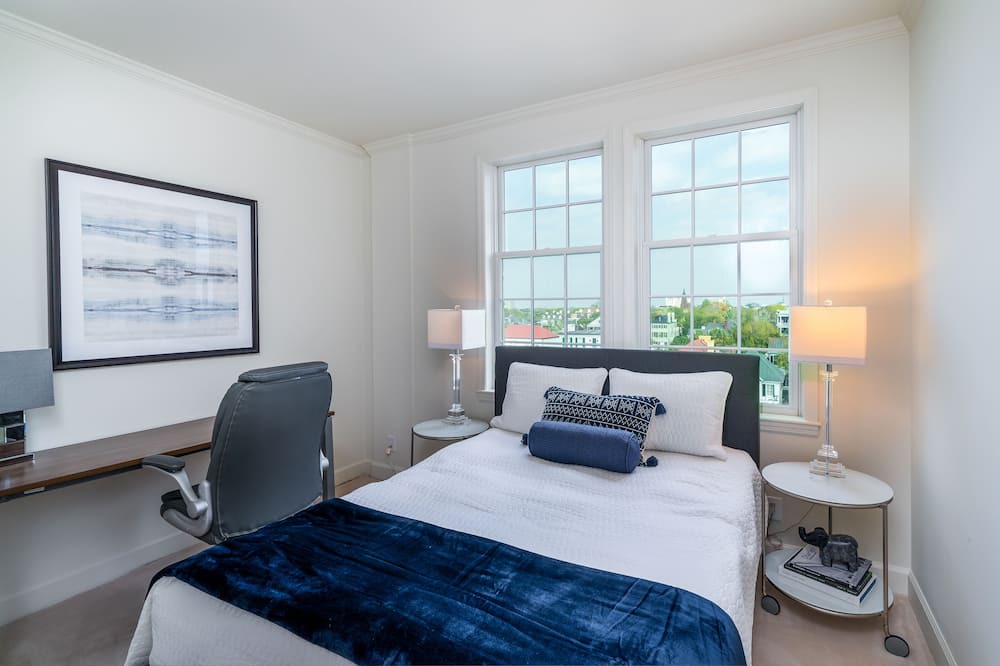 Photo of Bedroom in South of Broad