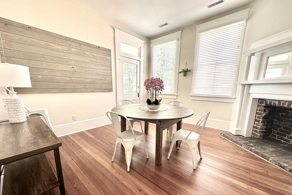 Photo of Bedroom in Westside
