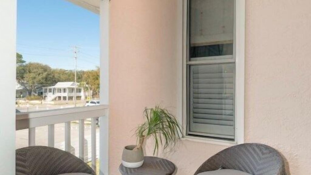 Photo of Patio Balcony in Sullivan's Island
