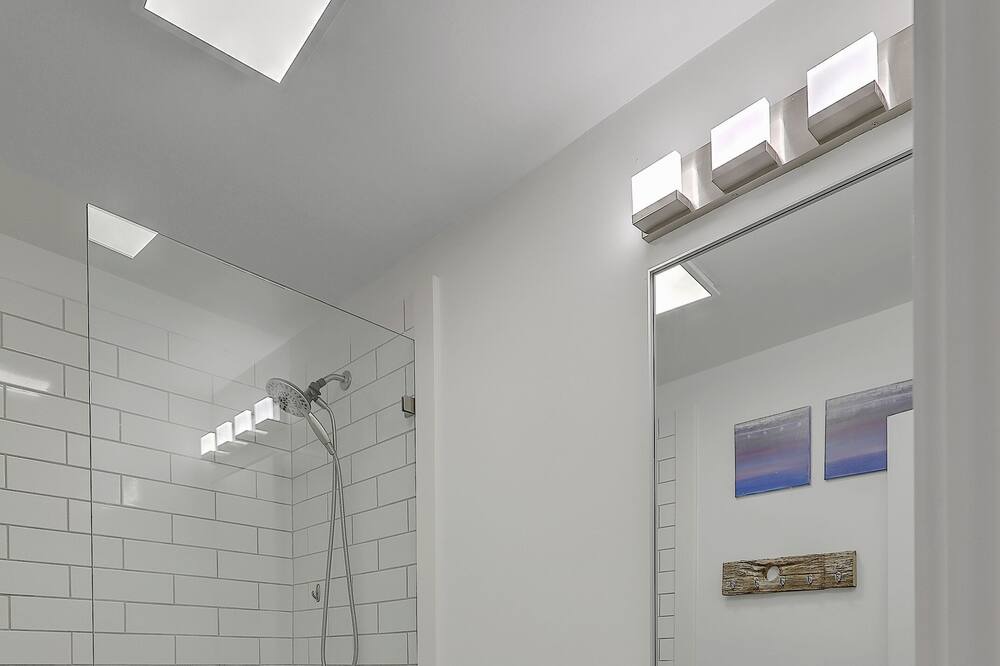 Photo of Bathroom in Sullivan's Island