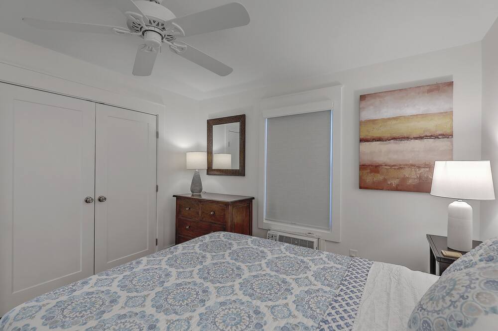 Photo of Bedroom in Sullivan's Island