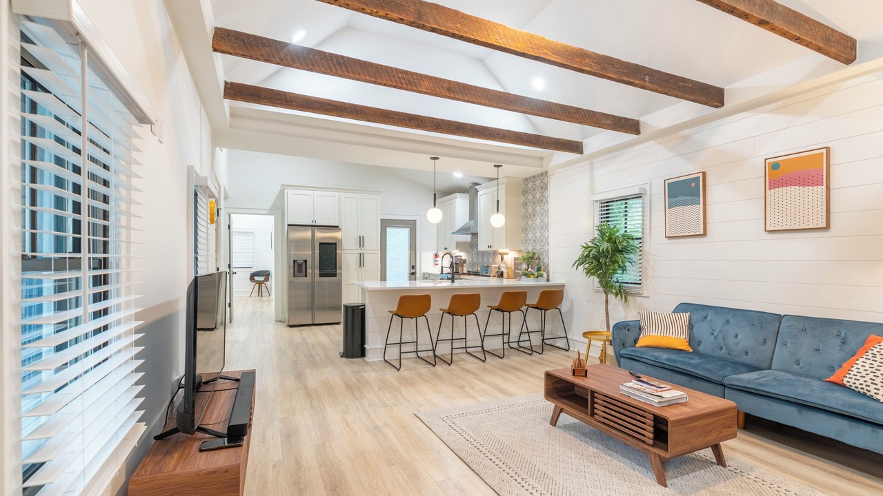 Photo of Livingroom in Westside