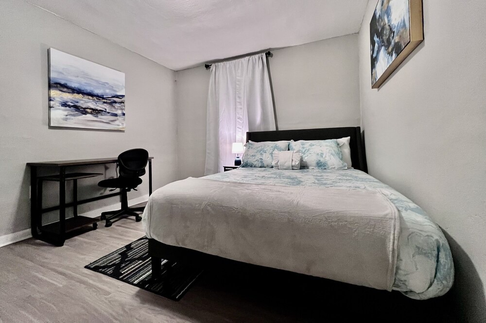Photo of Bedroom in Atlantic Beach