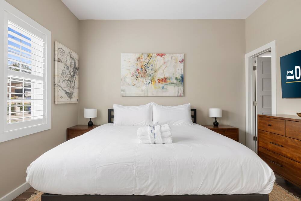 Photo of Bedroom in Westside