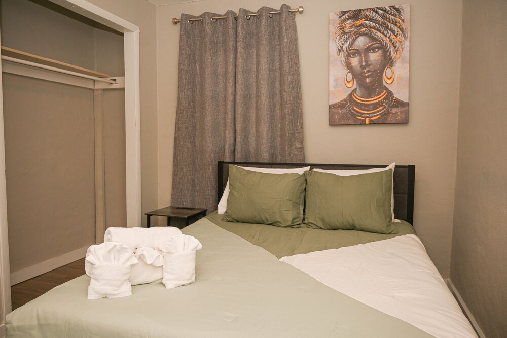 Photo of Bedroom in Atlantic Beach
