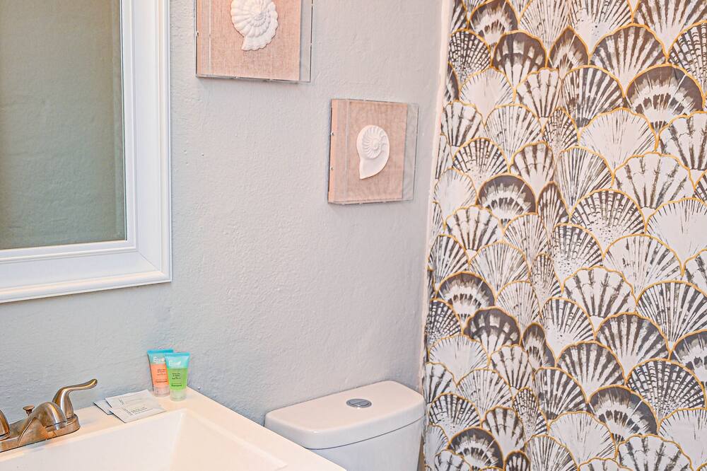 Photo of Bathroom in Atlantic Beach
