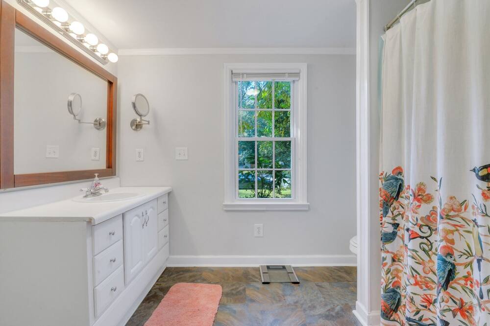 Photo of Bathroom in North Charleston