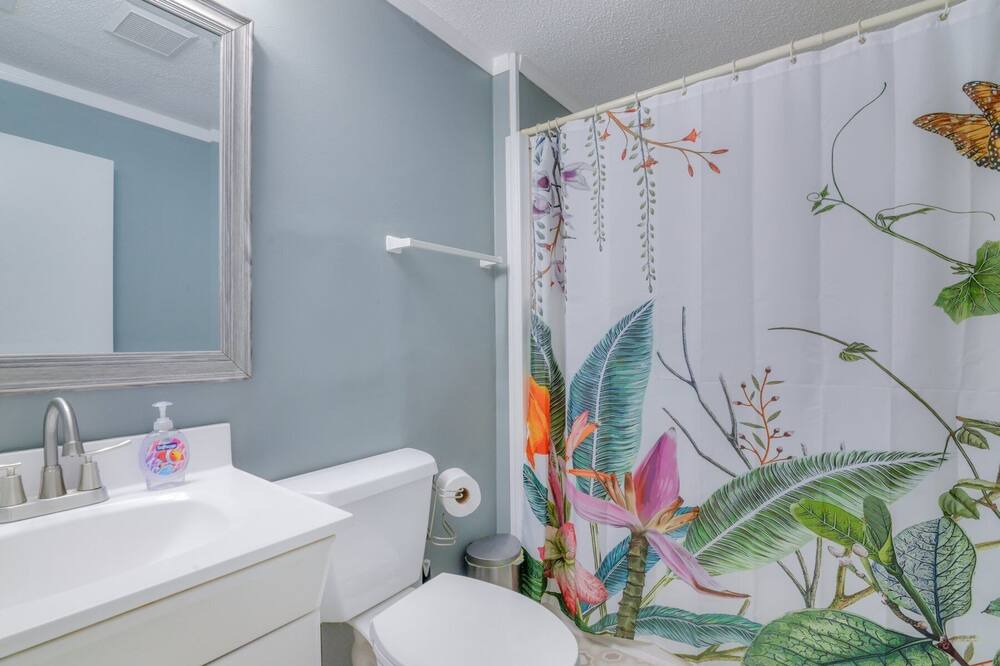 Photo of Bathroom in North Charleston