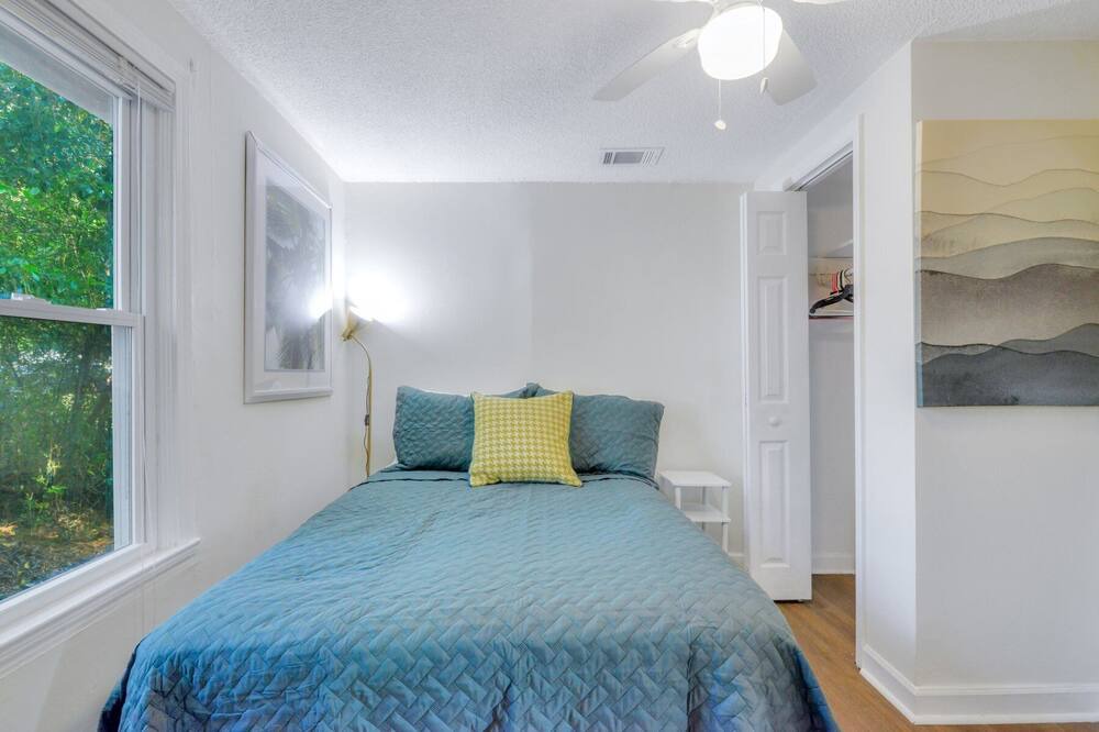 Photo of Bedroom in North Charleston