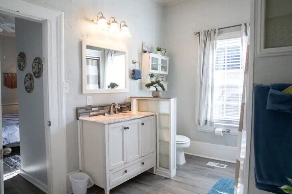 Photo of Bathroom in South View