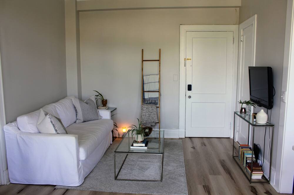 Photo of Bedroom in Harleston Village