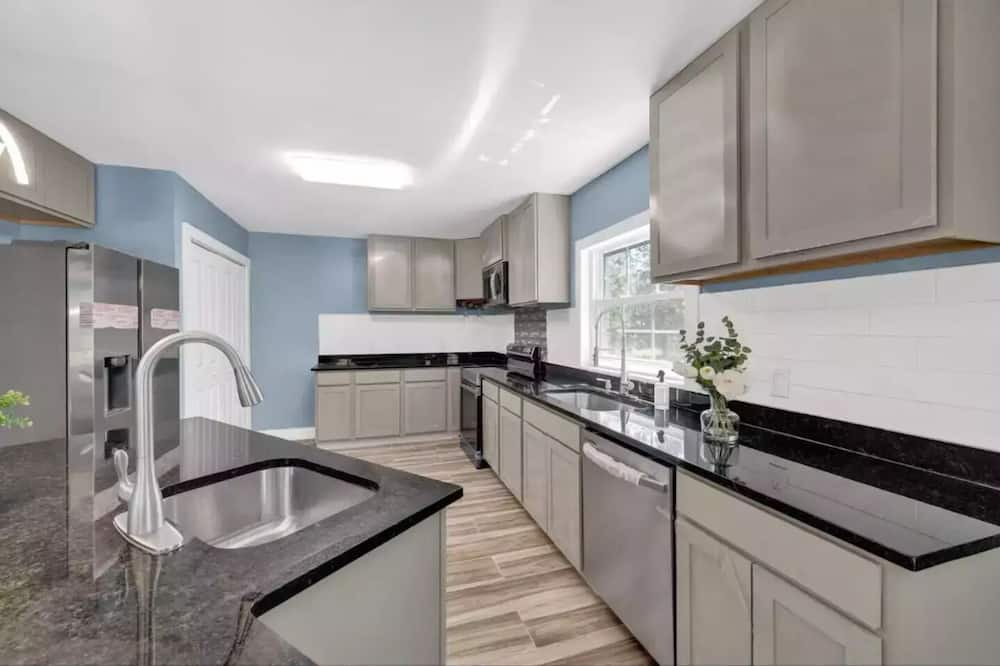 Photo of Kitchen in Walterboro