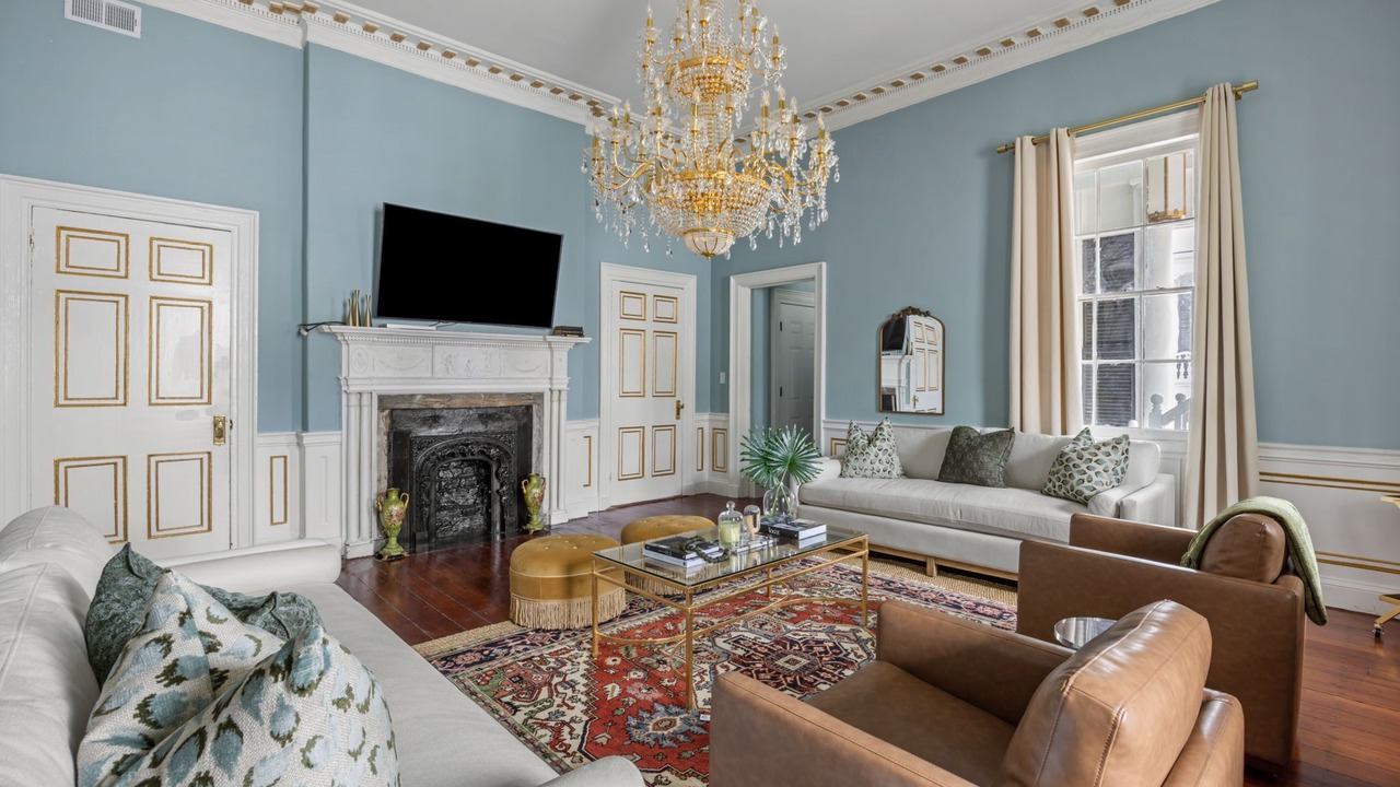 Photo of Livingroom in Harleston Village