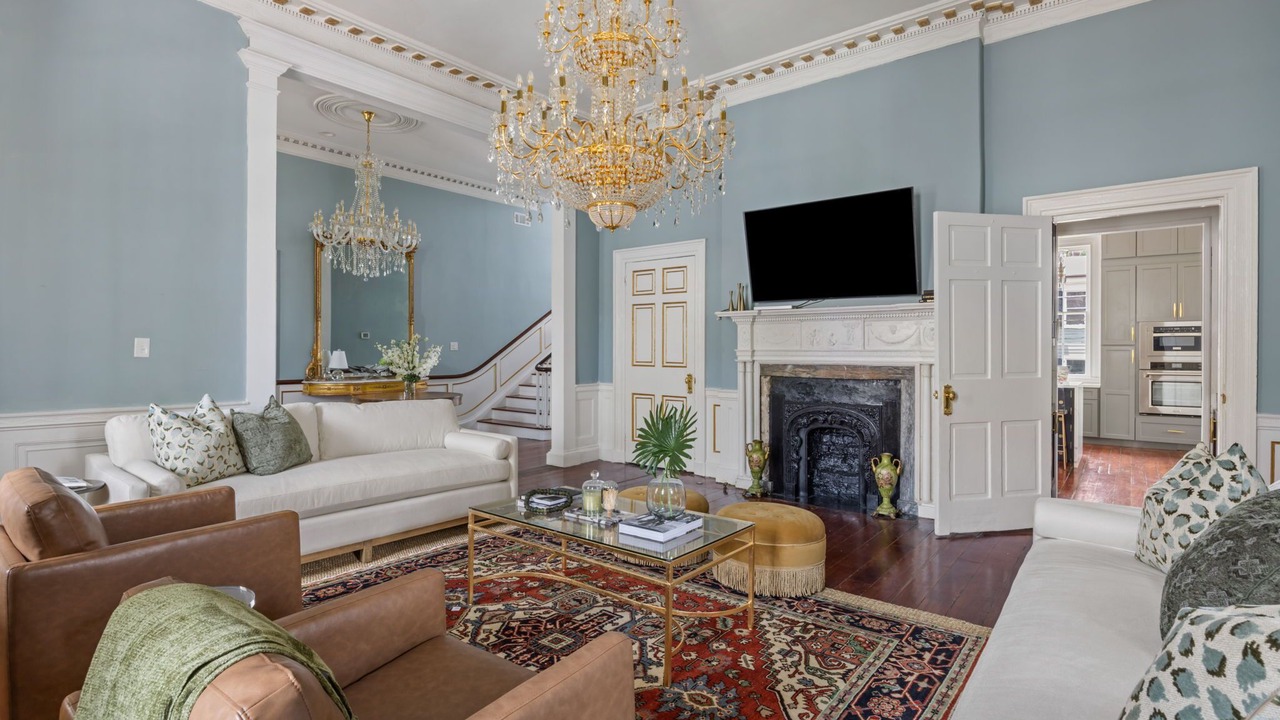 Photo of Livingroom in Harleston Village
