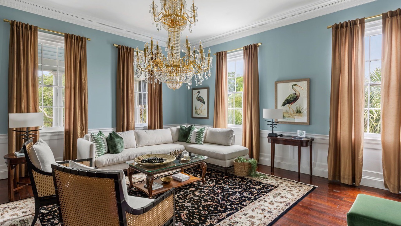 Photo of Livingroom in Harleston Village