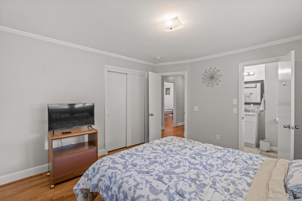 Photo of Bedroom in Columbia