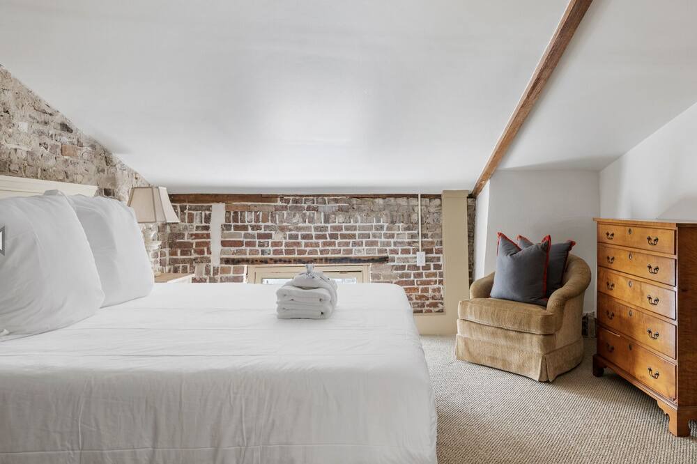Photo of Bedroom in South of Broad