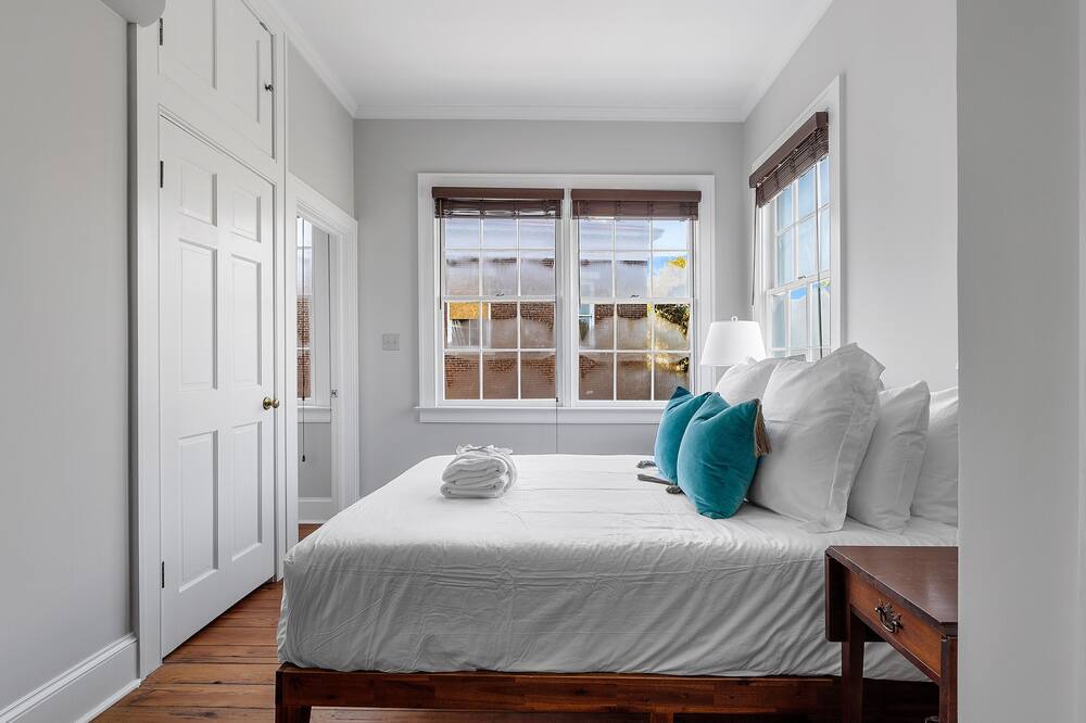 Photo of Bedroom in South of Broad