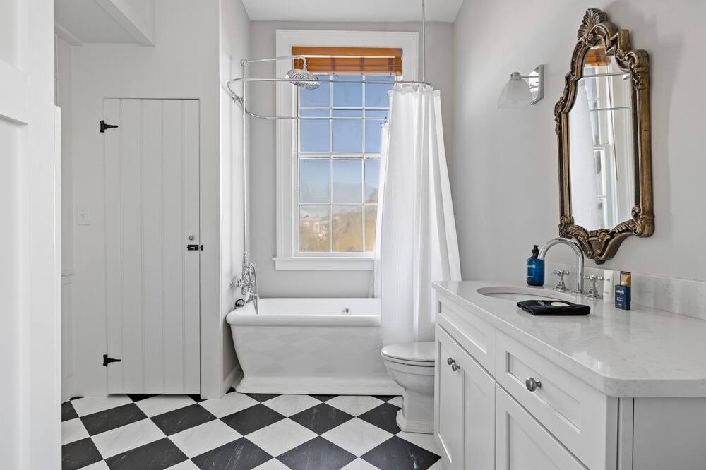 Photo of Bathroom in South of Broad