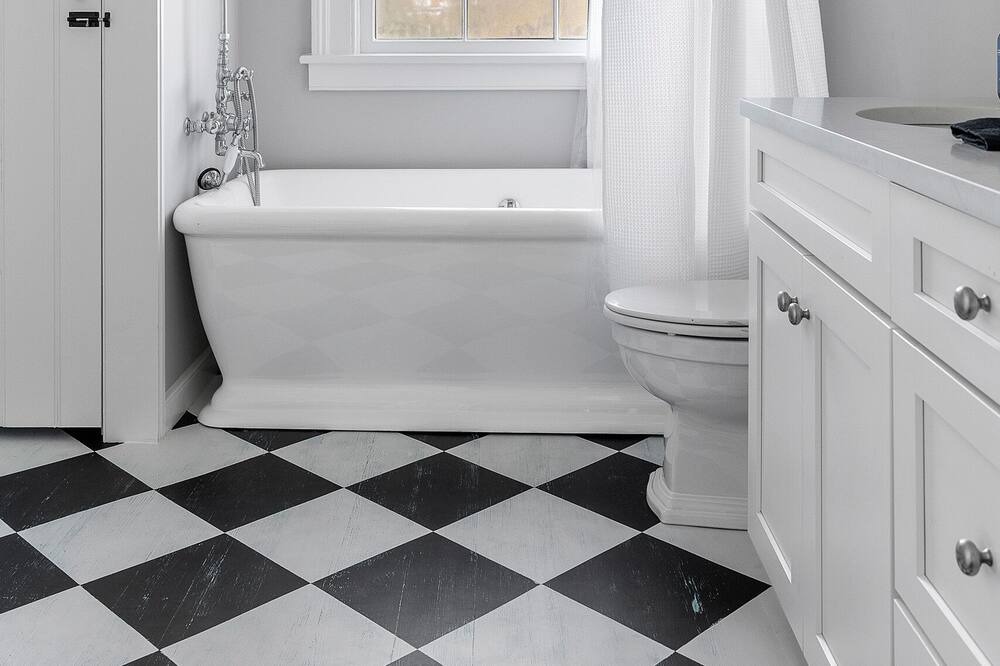 Photo of Bathroom in South of Broad