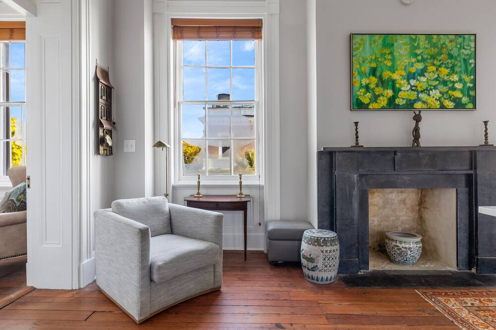 Photo of Livingroom in South of Broad
