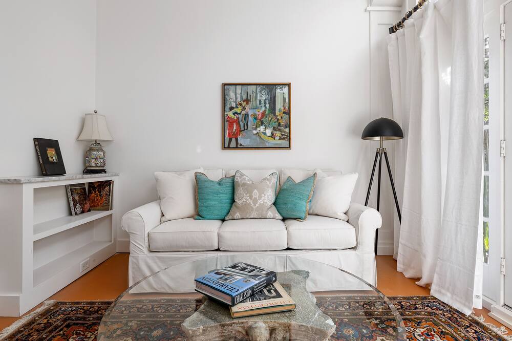 Photo of Livingroom in South of Broad