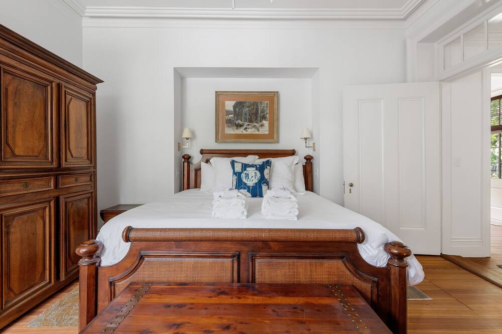 Photo of Bedroom in South of Broad